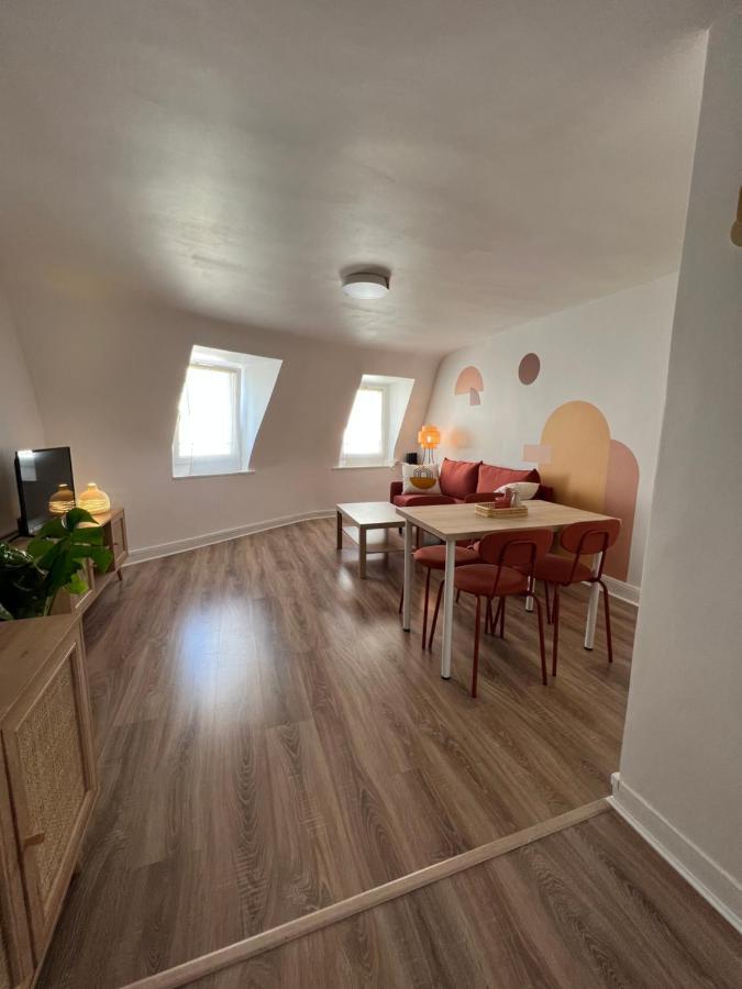 Le Terracotta - Joli Duplex Centre Ville แชร์บูร์ก อ็อง กงต็องแต็ง ภายนอก รูปภาพ