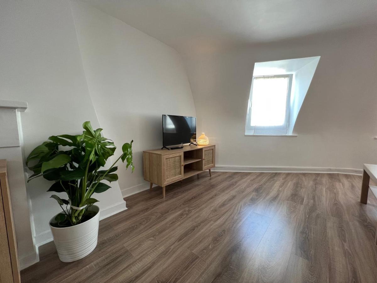 Le Terracotta - Joli Duplex Centre Ville แชร์บูร์ก อ็อง กงต็องแต็ง ภายนอก รูปภาพ